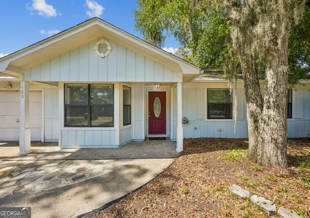 Homes for sale in St. Marys, GA | 180 Dogwood Cir, St. Marys, GA 31558 | MLS# 10790000