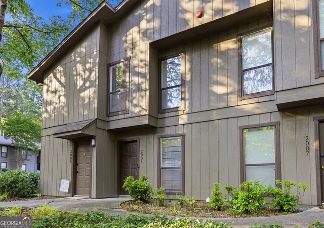 Photo 3 of Condo for sale at 2006 Cumberland Ct Se, Smyrna, GA 30080 | MLS# 10766665 | Listing updated on 2026-06-10