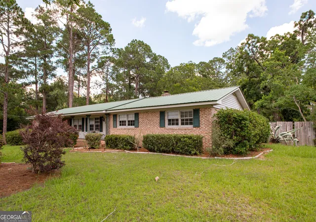 Photo 2 of Single family home for sale at 1604 Darling Ave, Waycross, GA 31501 | MLS# 10804970 | Listing updated on 2026-08-23