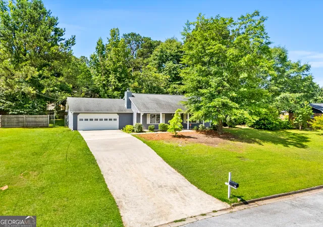 2nd image of 730 Shoreline Trl Se, Conyers, GA 30094 | MLS# 10793903