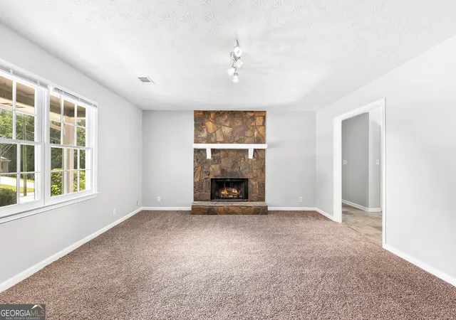 4th image of 730 Shoreline Trl Se, Conyers, GA 30094 | MLS# 10793903