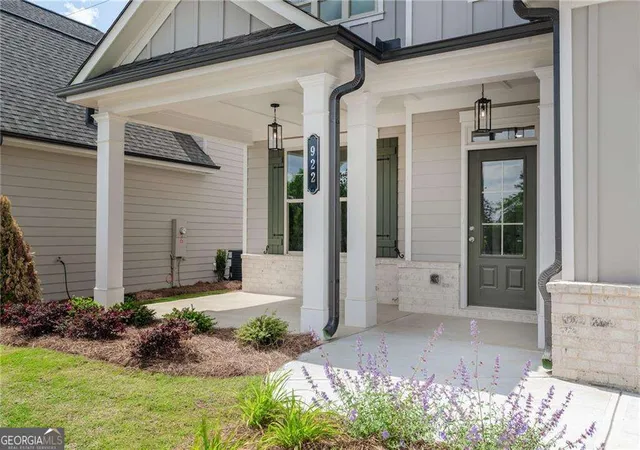 Homes for sale in Buford, GA | 922 Homepark Cir, Buford, GA 30518 | MLS# 10788958