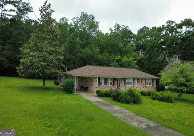 Homes for sale in Hawkinsville, GA | 66 Lakeview Dr, Hawkinsville, GA 31036 | MLS# 10764946
