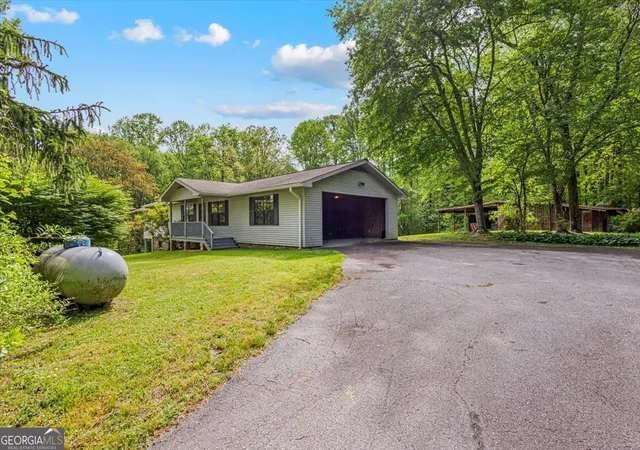 Photo 3 of Sale Pending at 134 Old Gumlog Rd, Blairsville, GA 30512 | MLS# 10792828 | Listing updated on 2026-08-06
