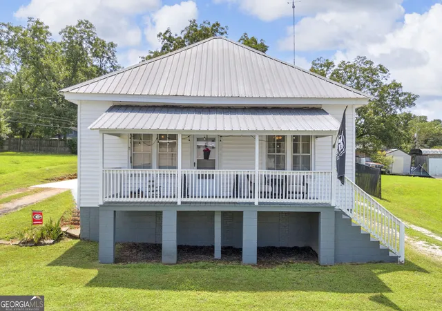 1st image of 145 Peach St, Commerce, GA 30529 | MLS# 10831415