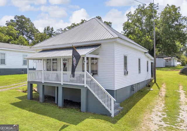 image of 145 Peach St, Commerce, GA 30529 | MLS# 10831415