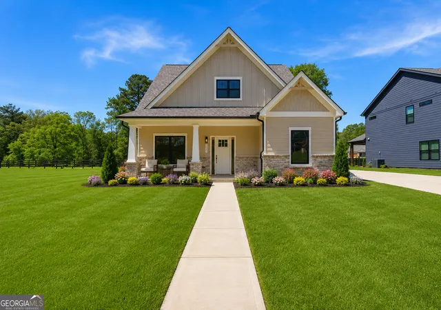 Photo 1 of Single family home for sale at 44 Puckett Rd, Cartersville, GA 30120 | MLS# 10706251 | Listing updated on 2026-06-03