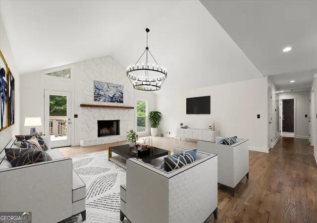 Photo 3 of Single family home for sale at 560 Saddle Crk Cir, Roswell, GA 30076 | MLS# 10810985 | Listing updated on 2026-09-13