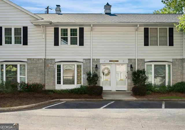 Photo 1 of Townhouse for sale at 136 Peachtree Memorial Dr #VA3, Atlanta, GA 30309 | MLS# 10809869 | Listing updated on 2026-08-04