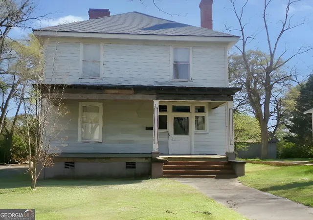 Homes for sale in Barnesville, GA | 401 Forsyth St, Barnesville, GA 30204 | MLS# 10733751