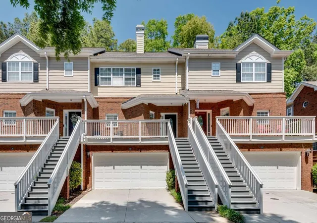 Homes for sale in Alpharetta, GA | 10 Elan Ct, Alpharetta, GA 30022 | MLS# 10740110
