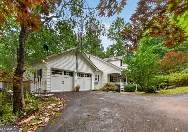 2nd image of 654 Oaklands Dr, Talking Rock, GA 30175 | MLS# 10823572