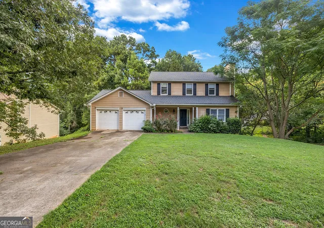 Single family home for sale at 1102 Plantation Dr Se, Conyers, GA 30094 | MLS# 10823122