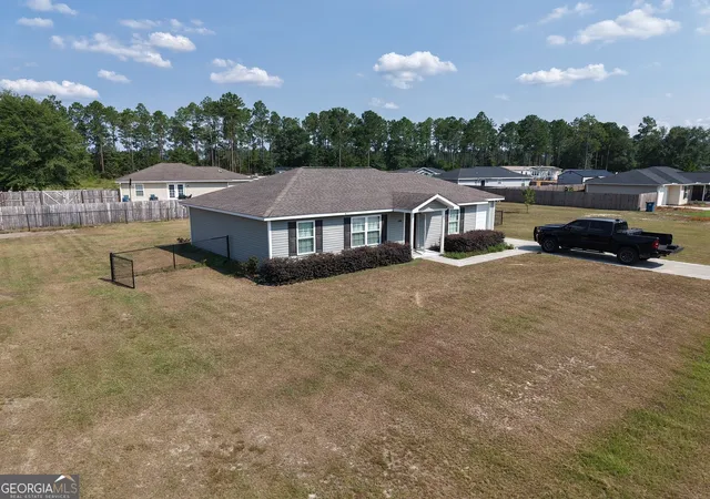 3rd image of 296 Turpentine Cir, Jesup, GA 31545 | MLS# 10815835