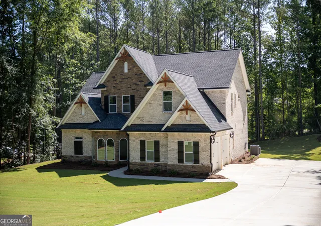 Photo 1 of Sale Pending at 7954 Spivey Rd, Jonesboro, GA 30236 | MLS# 10826650 | Listing updated on 2026-09-17