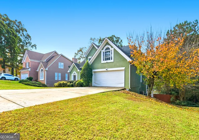 Photo 3 of Sale Pending at 325 Riverbirch Ln, Lawrenceville, GA 30044 | MLS# 10797514 | Listing updated on 2026-09-23