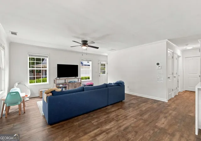 Photo 3 of Single family home for sale at 728 Skyview Dr Ne, Marietta, GA 30060 | MLS# 10806731 | Listing updated on 2026-09-17