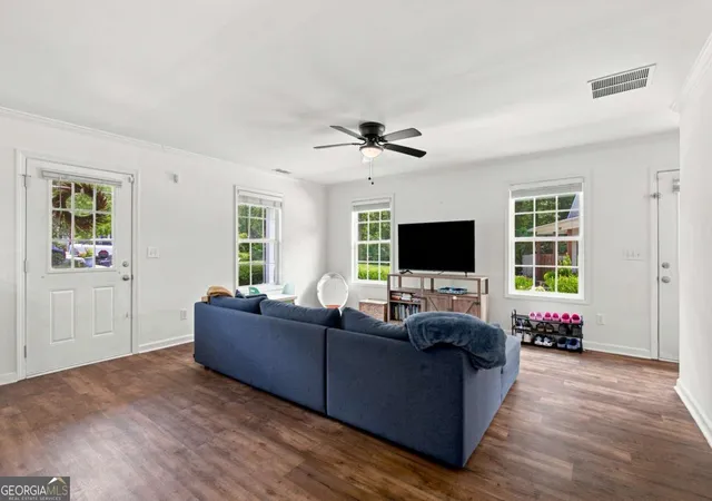 Photo 4 of Single family home for sale at 728 Skyview Dr Ne, Marietta, GA 30060 | MLS# 10806731 | Listing updated on 2026-09-17