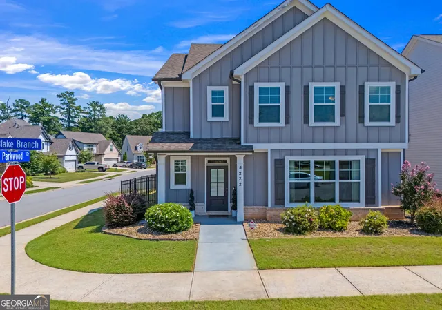 Photo 3 of Single family home for sale at 5222 Blake Br, Flowery Branch, GA 30542 | MLS# 10833821 | Listing updated on 2026-09-21
