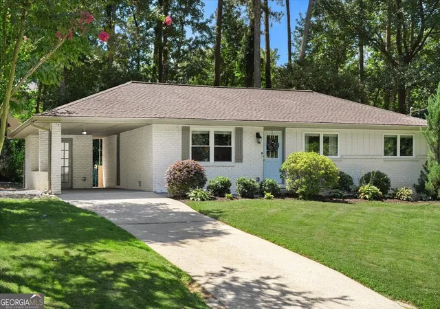 Photo 2 of Sale Pending at 2897 Harcourt Dr, Decatur, GA 30033 | MLS# 10833580 | Listing updated on 2026-08-29