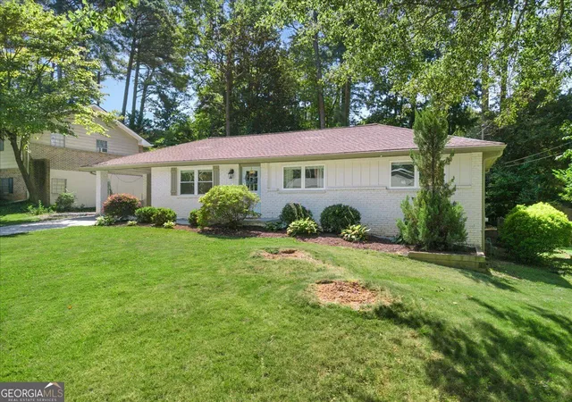 Photo 3 of Sale Pending at 2897 Harcourt Dr, Decatur, GA 30033 | MLS# 10833580 | Listing updated on 2026-08-29