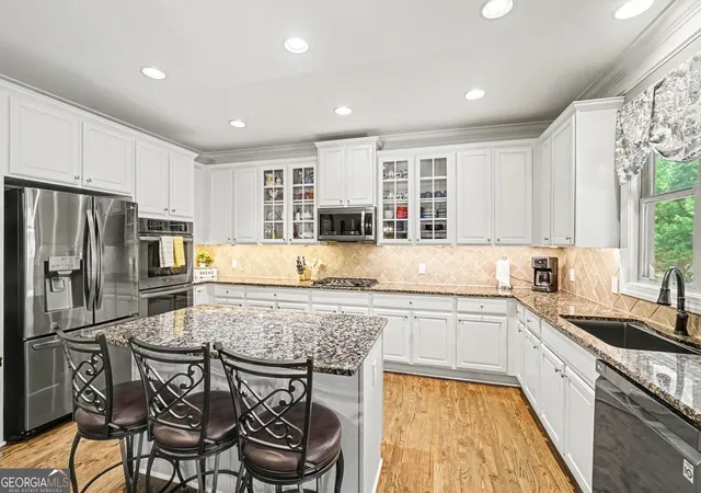 Photo 3 of Sale Pending at 5067 Julia Wy, Powder Springs, GA 30127 | MLS# 10829724 | Listing updated on 2026-08-24