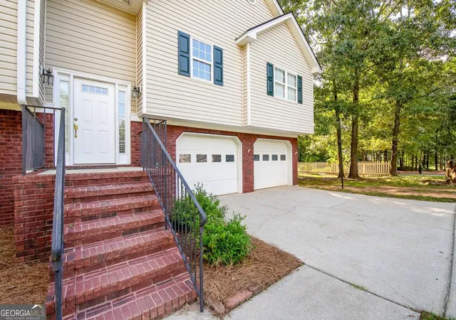 2nd image of 544 Academy Woods Dr, Jefferson, GA 30549 | MLS# 10806887