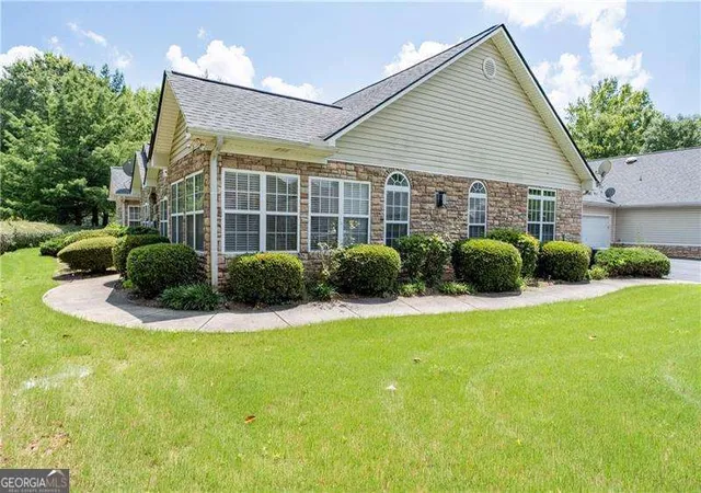 3rd image of 3708 Villa Springs Cir, Powder Springs, GA 30127 | MLS# 10801819