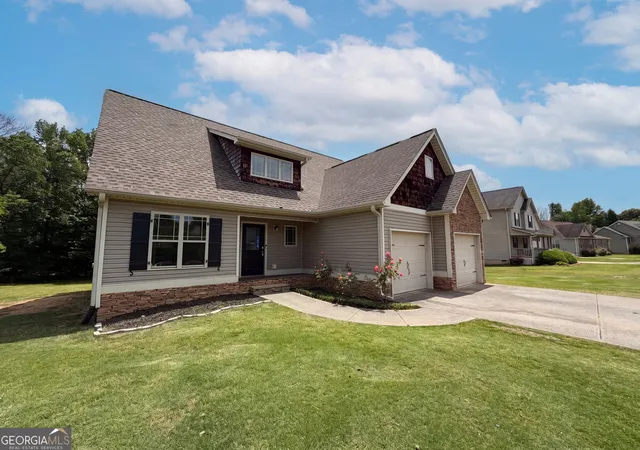 Photo 1 of Single family home for sale at 34 Cass Station Dr Nw, Cartersville, GA 30120 | MLS# 10764993 | Listing updated on 2026-08-30