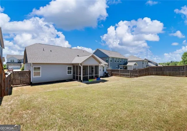 Photo 2 of Single family home for sale at 6940 Manchester Dr, Flowery Branch, GA 30542 | MLS# 10738536 | Listing updated on 2026-07-31