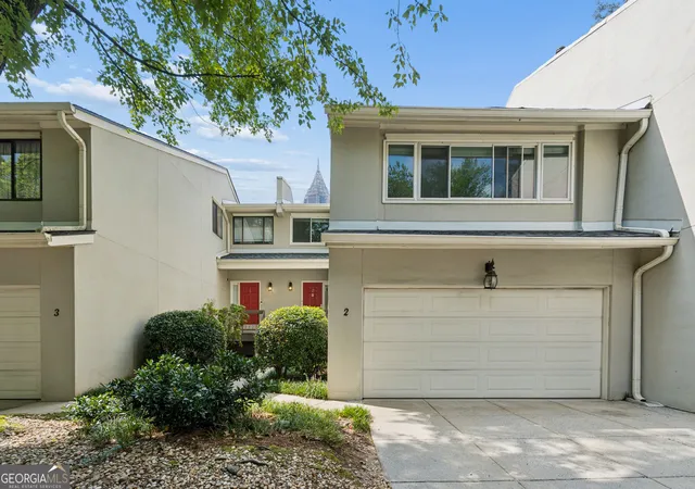 Photo 2 of Condo for sale at 2 Gilbert Trl Ne, Atlanta, GA 30308 | MLS# 10834919 | Listing updated on 2026-09-23