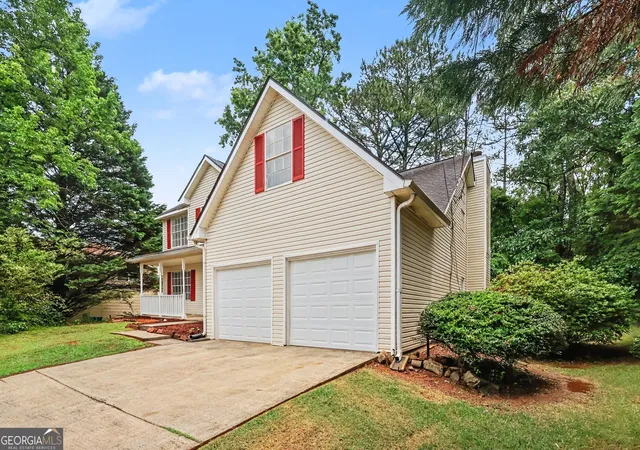 Photo 2 of Single family home for sale at 1298 Berryhill Dr, Lithonia, GA 30058 | MLS# 10773693 | Listing updated on 2026-09-13