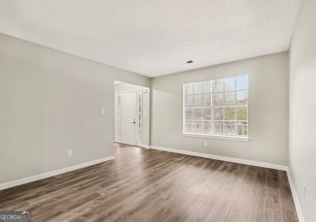 Photo 4 of Single family home for sale at 1298 Berryhill Dr, Lithonia, GA 30058 | MLS# 10773693 | Listing updated on 2026-09-13