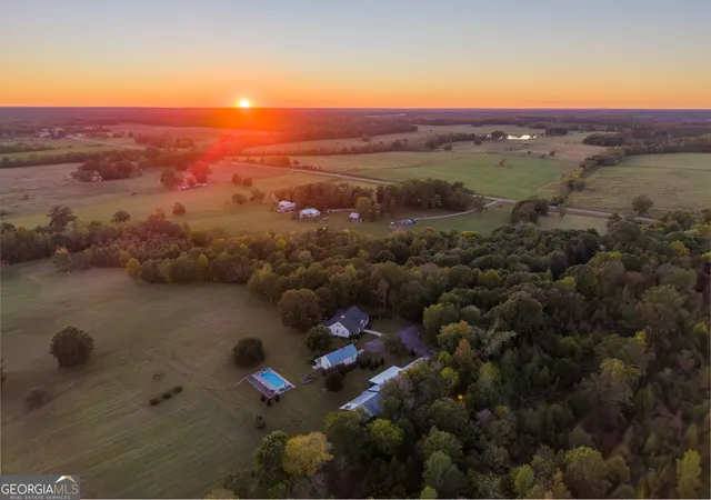 Photo 1 of Mansion for sale at 235 Glades Rd, Eatonton, GA 31024 | MLS# 10875935 | Listing updated on 2026-10-27