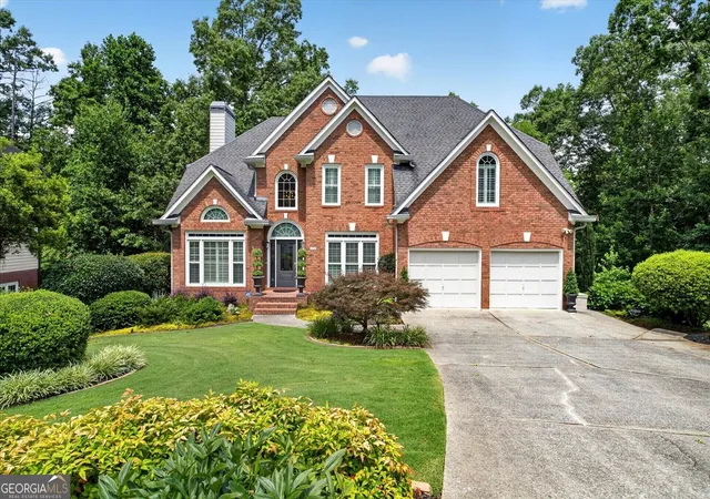Photo 1 of Single family home for sale at 4850 Grandview Tr, Roswell, GA 30075 | MLS# 10806971 | Listing updated on 2026-09-16