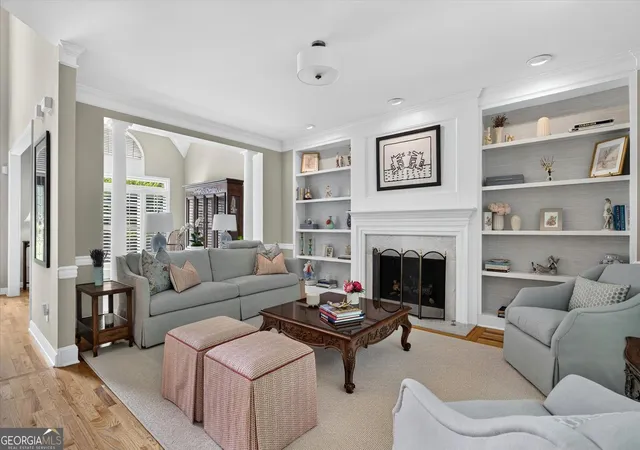 Photo 3 of Single family home for sale at 4850 Grandview Tr, Roswell, GA 30075 | MLS# 10806971 | Listing updated on 2026-09-16