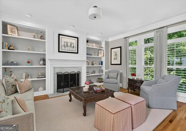 Photo 4 of Single family home for sale at 4850 Grandview Tr, Roswell, GA 30075 | MLS# 10806971 | Listing updated on 2026-09-16