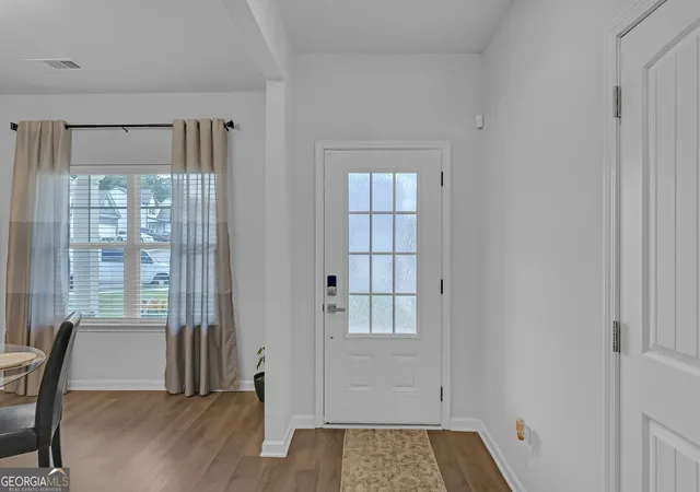 Photo 3 of Sale Pending at 622 Skye Dr, Commerce, GA 30529 | MLS# 10819167 | Listing updated on 2026-09-17