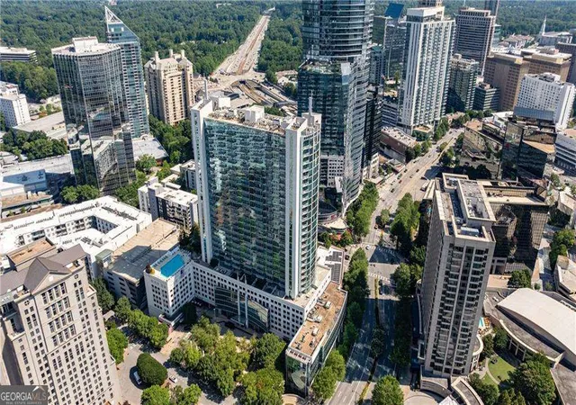 2nd image of 3324 Peachtree Rd Ne, Atlanta, GA 30326