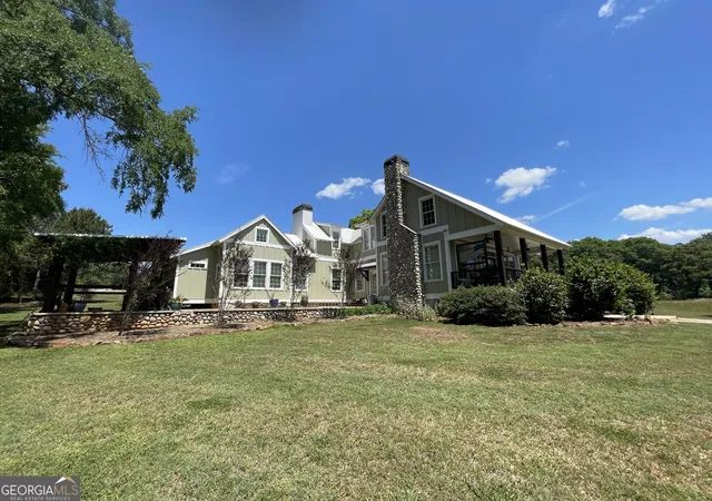 Photo 2 of Single family home for sale at 156 Lake Oglethorpe Dr, Arnoldsville, GA 30619 | MLS# 10757964 | Listing updated on 2026-07-14