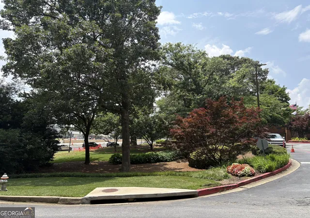 3rd image of 300 Johnson Ferry Rd Ne #B311, Atlanta, GA 30328 | MLS# 10791620