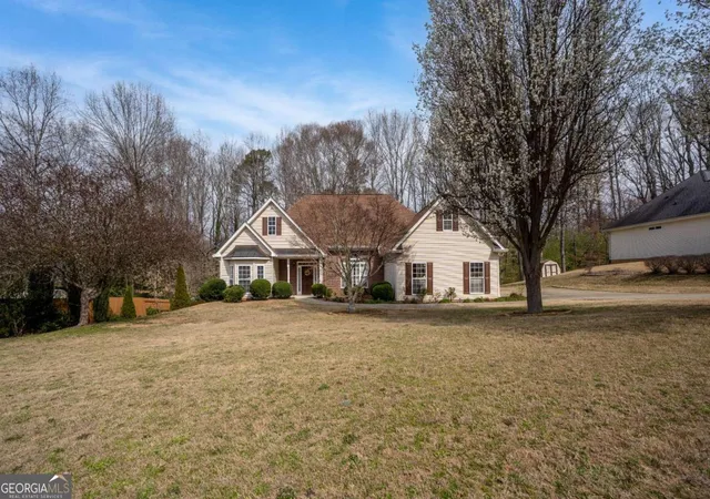 2nd image of 4838 Netherlands Pl, Flowery Branch, GA 30542 | MLS# 10822693