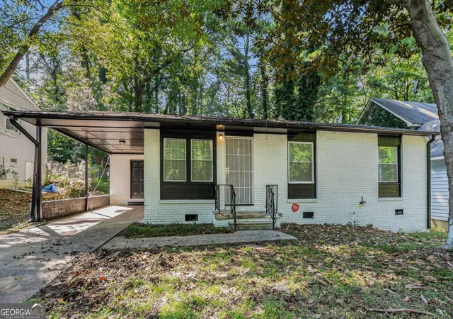 Photo 2 of Single family home for sale at 836 Bolton Rd, Atlanta, GA 30331 | MLS# 10772274 | Listing updated on 2026-07-27