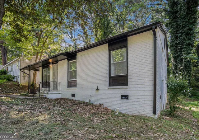 Photo 2 of Single family home for sale at 836 Bolton Rd, Atlanta, GA 30331 | MLS# 10772274 | Listing updated on 2026-07-27