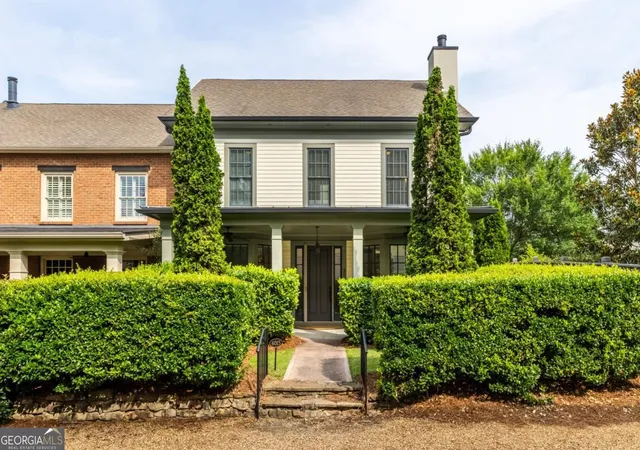 Photo 2 of Sale Pending at 6015 Webster Cir, Norcross, GA 30071 | MLS# 10824852 | Listing updated on 2026-09-08