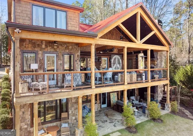 Photo 3 of Mansion for sale at 125 Rock Is Ln, Eatonton, GA 31024 | MLS# 10817840 | Listing updated on 2026-08-17