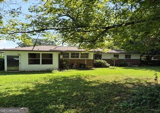 Photo 2 of Sale Pending at 2864 Valley Ridge Dr, Decatur, GA 30032 | MLS# 10833121 | Listing updated on 2026-09-11