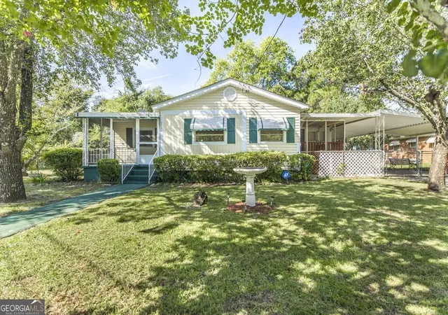Photo 2 of Single family home for sale at 3774 Jackson St W, Macon, GA 31206 | MLS# 10830134 | Listing updated on 2026-09-03