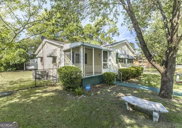 Photo 3 of Single family home for sale at 3774 Jackson St W, Macon, GA 31206 | MLS# 10830134 | Listing updated on 2026-09-03