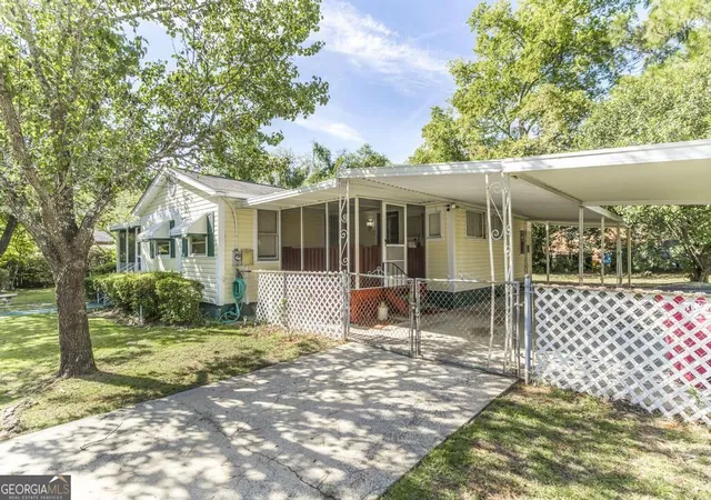 Photo 4 of Single family home for sale at 3774 Jackson St W, Macon, GA 31206 | MLS# 10830134 | Listing updated on 2026-09-03